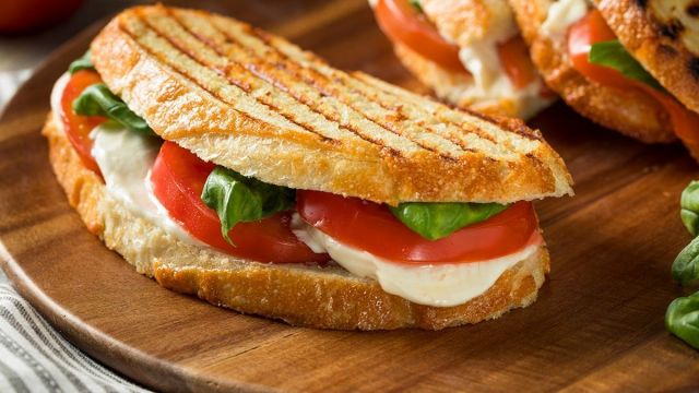 Reteta Sandwich Caprese