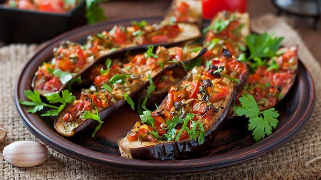 Reteta Vinete Umplute Cu Amestec De Legume Si Rosii