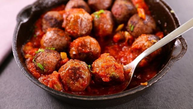 Reteta Chiftele La Cuptor Cu Sos De Rosii