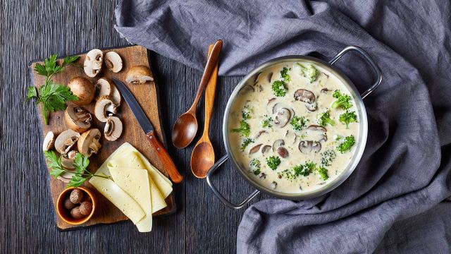 Reteta Ciuperci Brune Cu Sos De Smantana