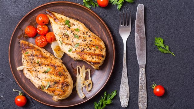 Reteta Grill De Pui Cu Rosii